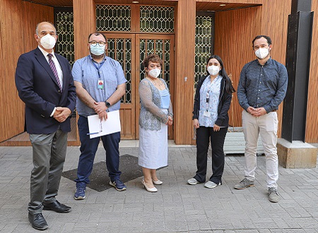 Universidad Gabriela Mistral entrega cámara silente y equipo de audiometría a Municipalidad de Las Cabras