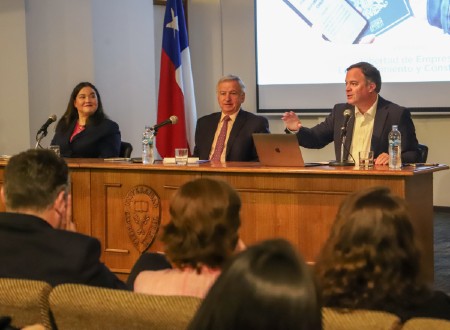 Universidad Gabriela Mistral realizó seminario “Libertad de Empresa, Emprendimiento y Constitución”