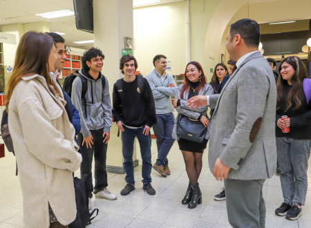 Estudiantes de Derecho UGM visitaron oficinas del Conservador de Bienes Raíces de Santiago (CBR)