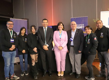 Futuros ingenieros e ingenieras presentes en aniversario de la Asociación Chilena de Energías Renovables y Almacenamiento