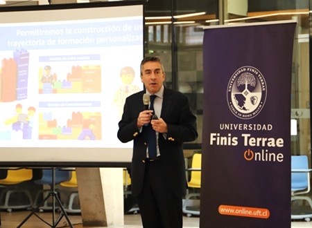 Rector Mena expuso en seminario UFT sobre educación en línea