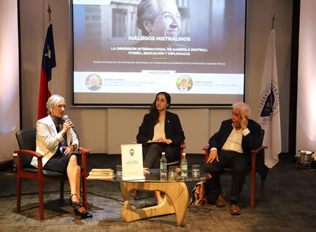 Conversatorio “Diálogos Mistralinos” realzó dimensión internacional de Gabriela Mistral