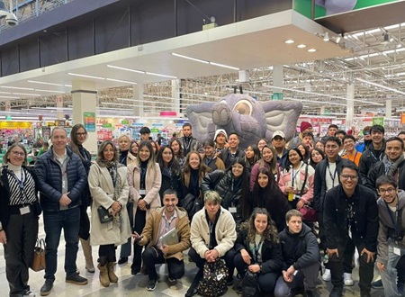 Estudiantes de Ingeniería Comercial y Administración de Empresas UGM visitaron Grupo Cencosud