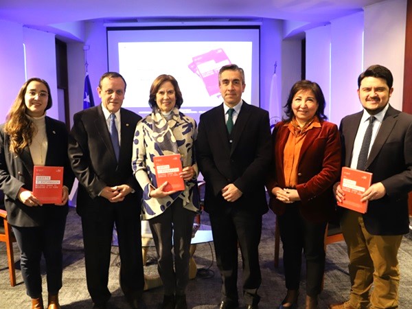 Presentación del libro “Aborto y Eutanasia: Dilemas sobre el Derecho a la Vida” en la UGM