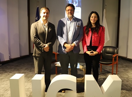 Conversatorio UGM “Desinformación y Democracia” abordó desafíos de la era digital