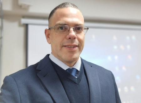 Profesor de la Escuela de Humanidades UGM, Franklim Colletti, obtiene doctorado con máxima distinción
