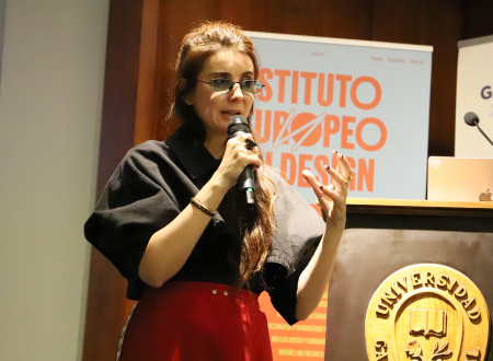 Mery Glez compartió su visión sobre el diseño de experiencias inmersivas en la UGM