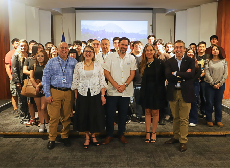 La filosofía de Desafío Levantemos Chile se tomó la UGM con la charla del alumni Ignacio Serrano