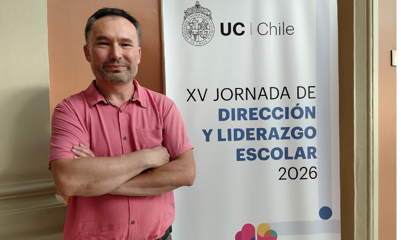 Académico de Ingeniería Civil Informática UGM presentó plataforma para uso escolar en Summit Internacional de Educación UC