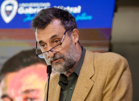 Cristián Warnken encabeza homenaje a Gabriela Mistral a 80 años de su Premio Nobel