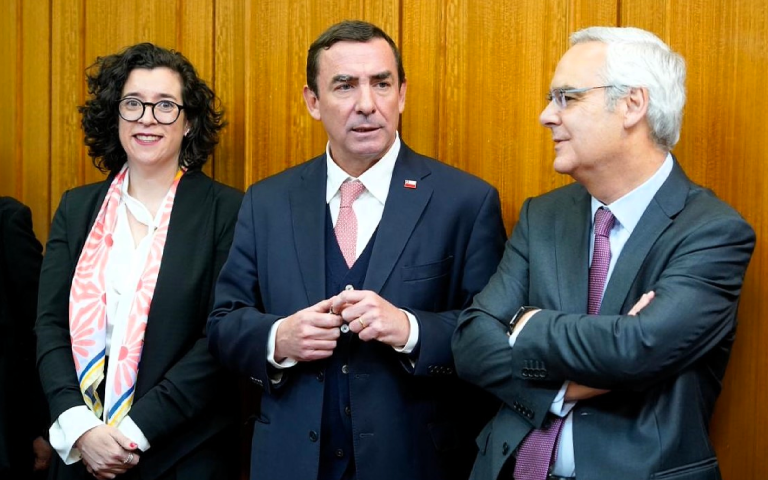 Directora de Derecho UGM participa en encuentro encabezado por el ministro de Justicia y Derechos Humanos, Fernando Rabat
