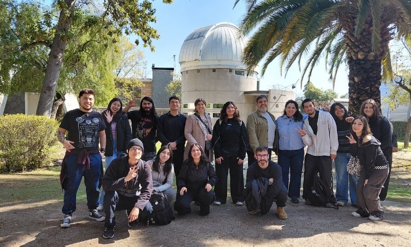 Estudiantes de la Escuela de Diseño y Artes Digitales UGM visitan Observatorio Astronómico Nacional como parte del aprendizaje de la divulgación científica