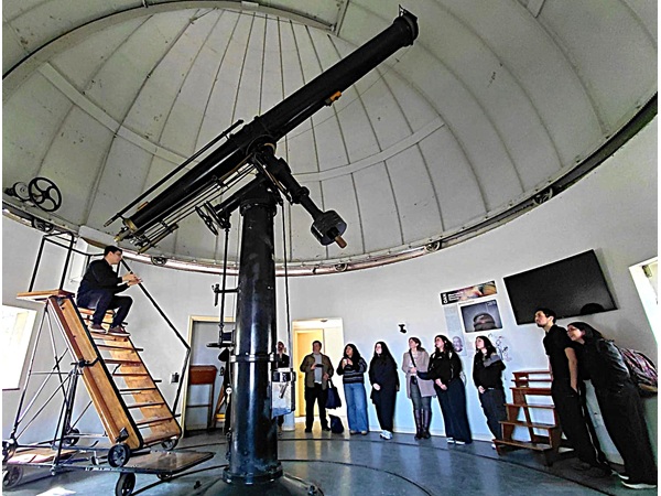 Estudiantes de la Escuela de Diseño y Artes Digitales UGM visitan Observatorio Astronómico Nacional como parte del aprendizaje de la divulgación científica