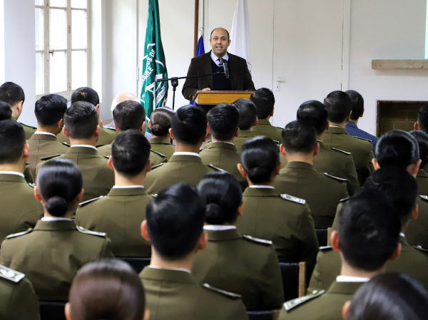 UGM realiza taller sobre ética, historia y tradición junto a Carabineros de Chile