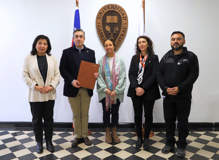 UGM y Fundación Entre Pares firman convenio para fortalecer la formación docente